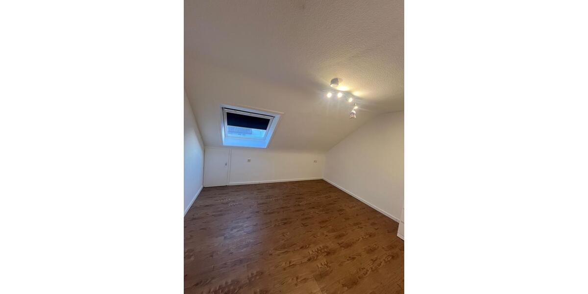 Dachgeschoßwohnung Ingersheim - 2 Zimmer, 48 m&sup2;, 650&euro; | Angebot:25812875