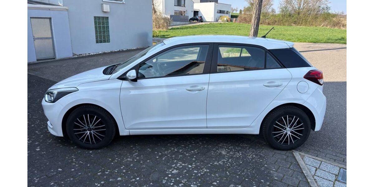 Hyundai i20 106.000 km 7.300 &euro; Sinsheim 74889