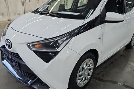 Toyota Aygo (X) 69.900 km 9.990 &euro; Bretten 75015