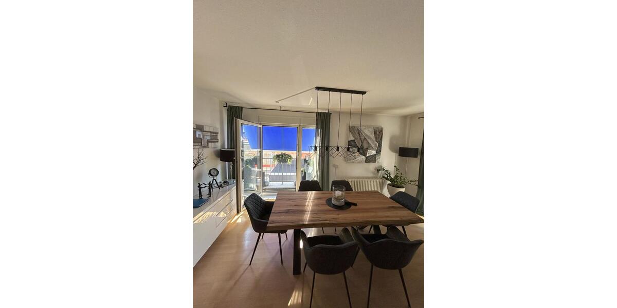 Etagenwohnung Wiesloch - 3 Zimmer, 91 m&sup2;, 1.100&euro; | Angebot:25811373