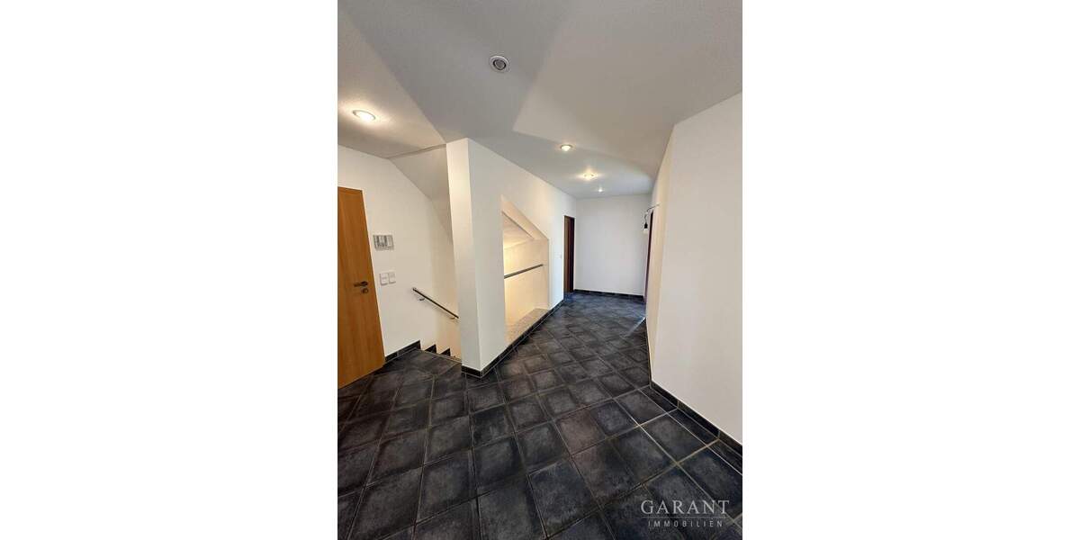 Einfamilienhaus Heilbronn Kernstadt - 6 Zimmer, 245 m&sup2;, 3.200&euro; | Angebot:25682750