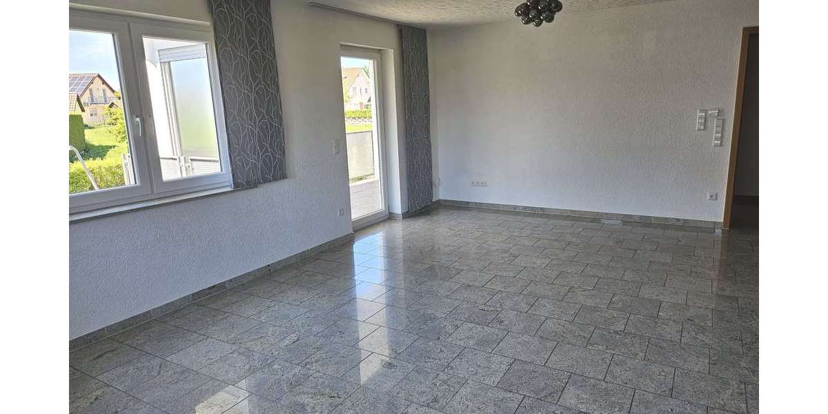 Etagenwohnung Kirchardt - 4 Zimmer, 110 m&sup2;, 1.090&euro; | Angebot:26737681