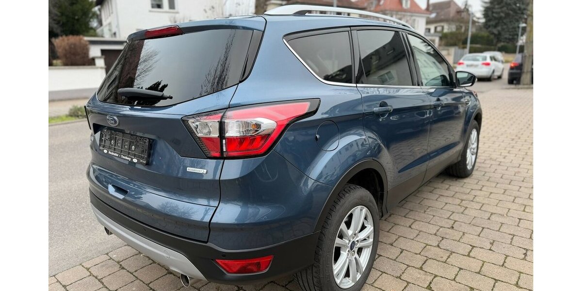 Ford Kuga 1.5 Cool & Connect 84.000 km 8.990 &euro; Neckarsulm 74172