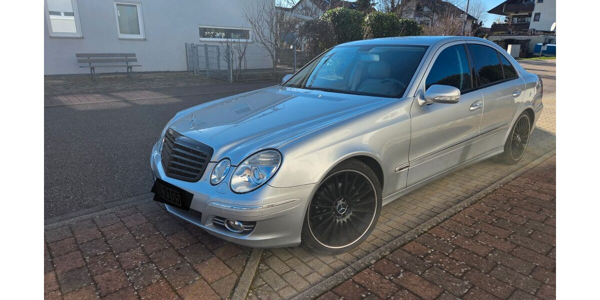 Mercedes-Benz E 280 94.500 km 9.499 &euro; Karlsdorf-Neuthard 76689