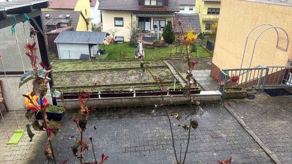 Etagenwohnung Sinsheim - 4 Zimmer, 105 m&sup2;, 1.000&euro; | Angebot:25654080