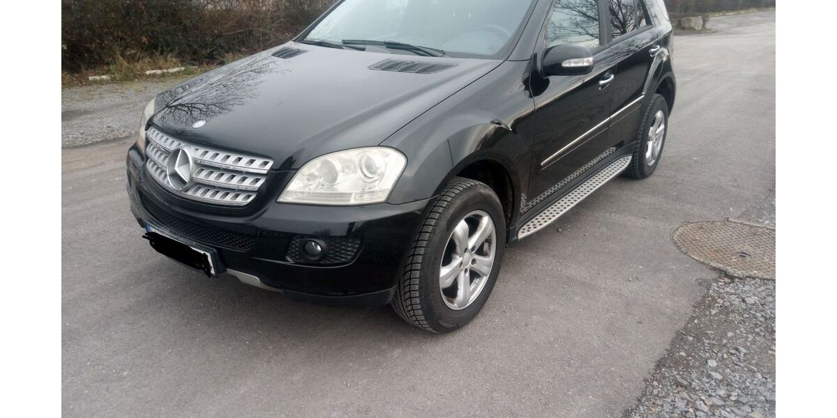 Mercedes-Benz ML 280 206.000 km 9.000 &euro; Bad Friedrichshall 74177