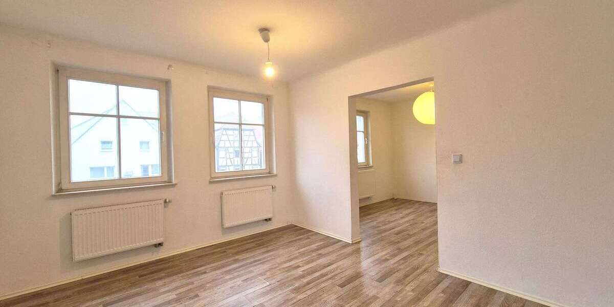 Einfamilienhaus Mundelsheim - 8 Zimmer, 180 m&sup2;, 399.000&euro; | Angebot:24819549