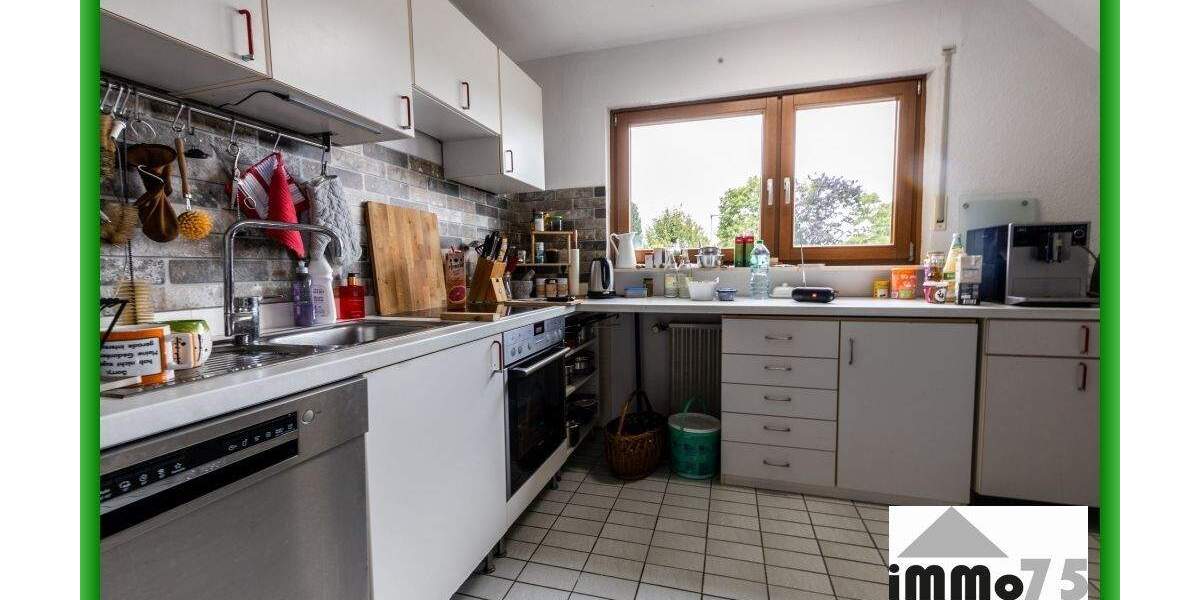 Mehrfamilienhaus, Wohnhaus Sternenfels - 8 Zimmer, 210 m&sup2;, 399.000&euro; | Angebot:25739927
