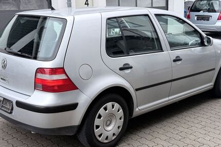 VW Golf 261.000 km 1.000 &euro; Oedheim 74229
