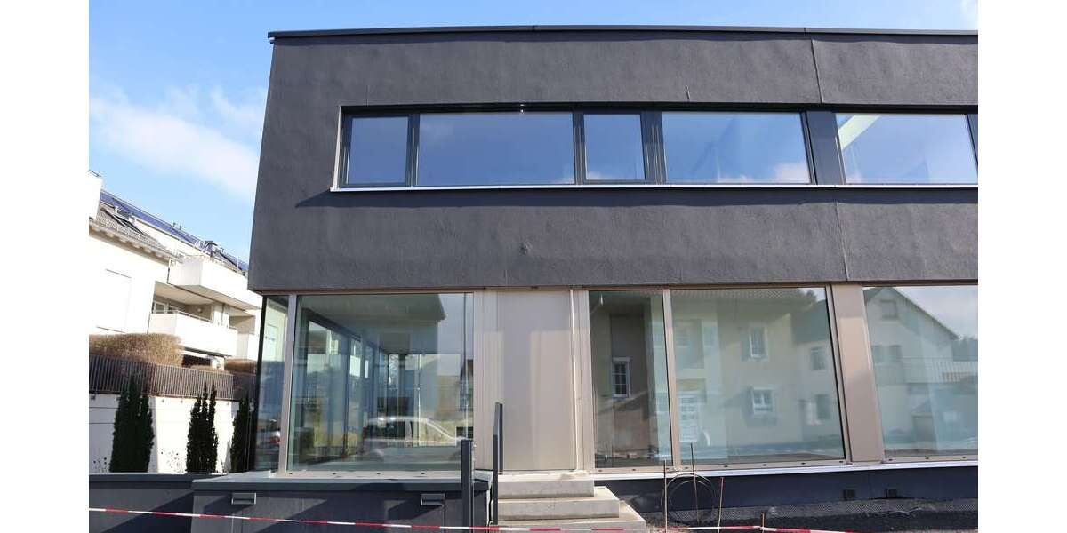 Einfamilienhaus Lauffen am Neckar - 6 Zimmer, 170 m&sup2;, 2.100&euro; | Angebot:25379639