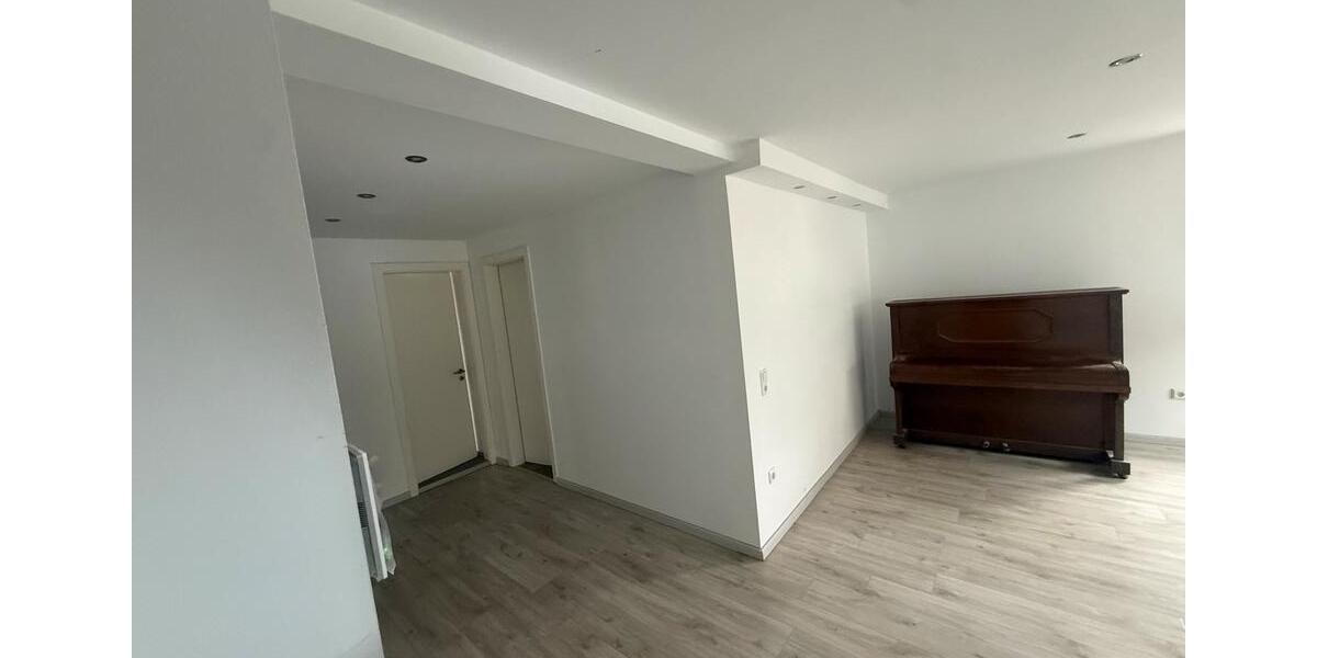 Erdgeschoßwohnung Illingen - 3 Zimmer, 80 m&sup2;, 900&euro; | Angebot:25612113
