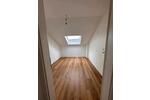 Dachgeschoßwohnung Markgröningen - 2.5 Zimmer, 80 m&sup2;, 1.375&euro; | Angebot:25267862
