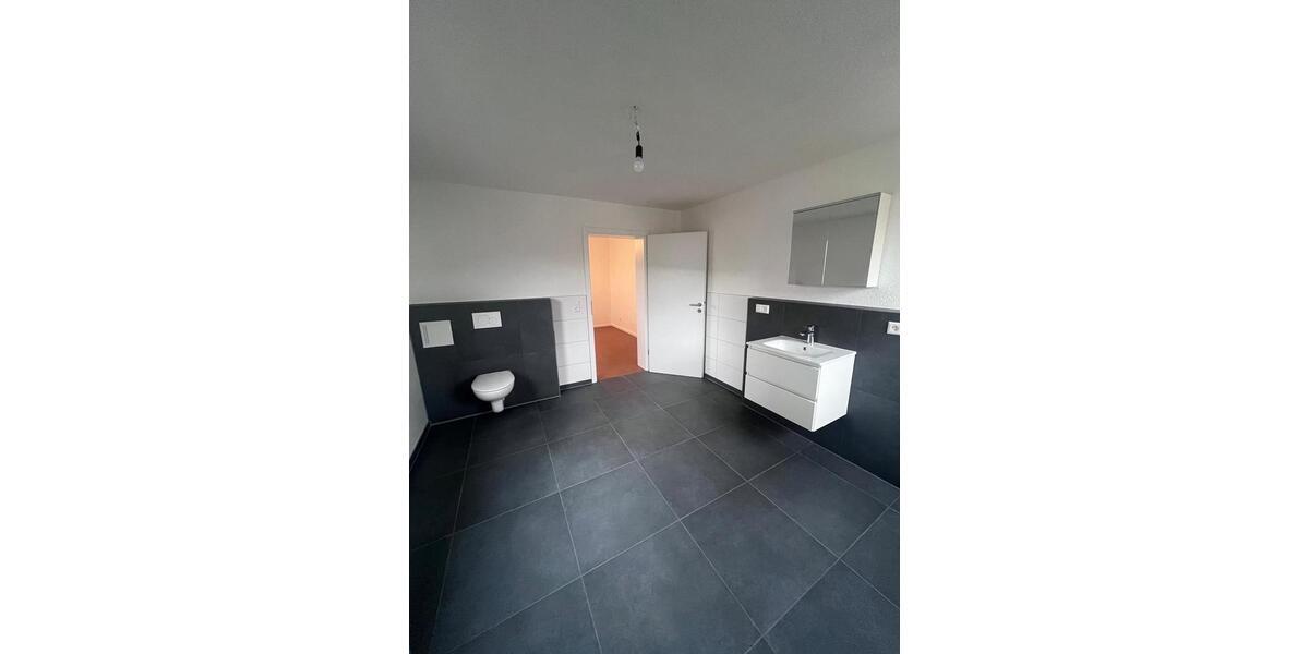 Erdgeschoßwohnung Bad Friedrichshall - 2 Zimmer, 90 m&sup2;, 1.100&euro; | Angebot:25056476