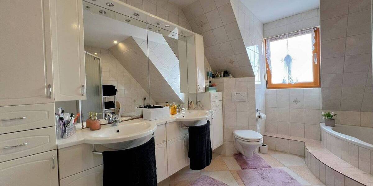 Einfamilienhaus Bruchsal Helmsheim - 7 Zimmer, 153 m&sup2;, 599.000&euro; | Angebot:25745787