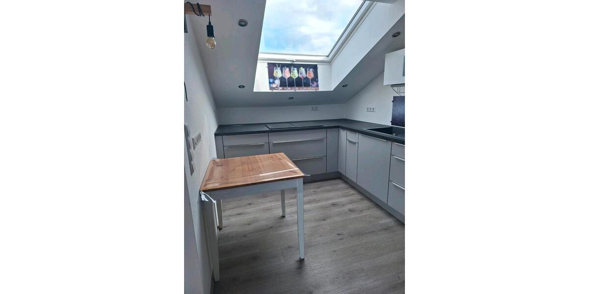 Dachgeschoßwohnung Oedheim - 4 Zimmer, 105 m&sup2;, 1.600&euro; | Angebot:24554516