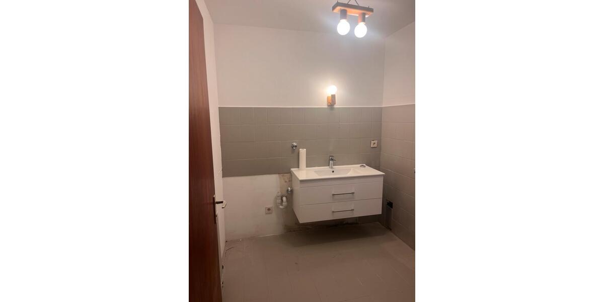 Etagenwohnung Ilsfeld - 2 Zimmer, 65 m&sup2;, 725&euro; | Angebot:25378723