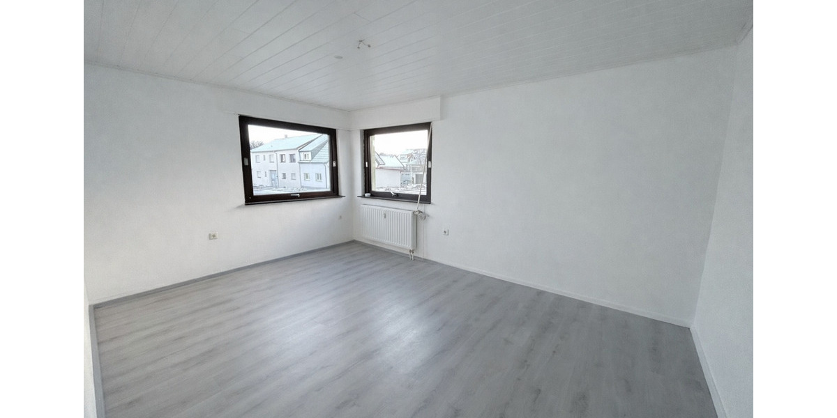 Etagenwohnung Östringen - 3 Zimmer, 80 m&sup2;, 950&euro; | Angebot:25049686