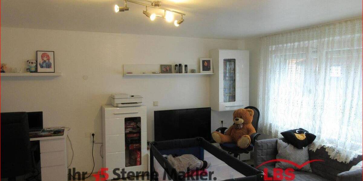 Einfamilienhaus Niefern-Öschelbronn Niefern - 8 Zimmer, 193 m&sup2;, 439.000&euro; | Angebot:25665818