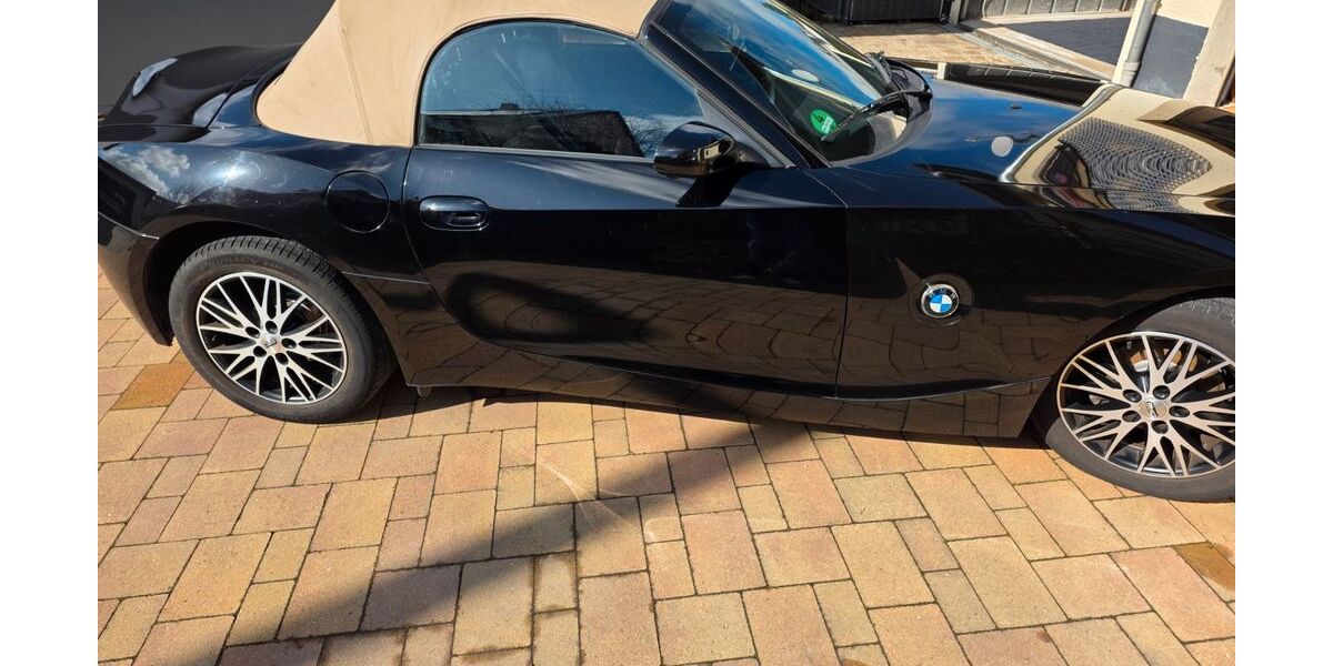 BMW Z4 142.686 km 8.900 &euro; Sinsheim 74889