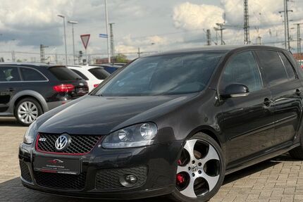 VW Golf 136.000 km 9.950 &euro; Bruchsal 76646
