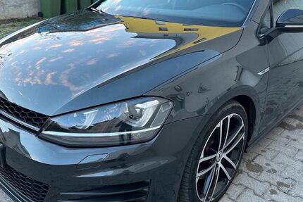 VW Golf 180.000 km 13.999 &euro; Mühlacker 75417