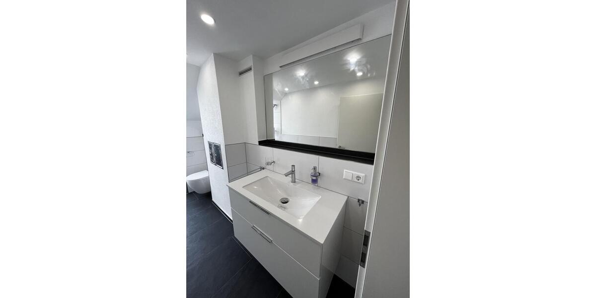 Dachgeschoßwohnung Heilbronn Kernstadt - 1 Zimmer, 12 m&sup2;, 468&euro; | Angebot:25238911