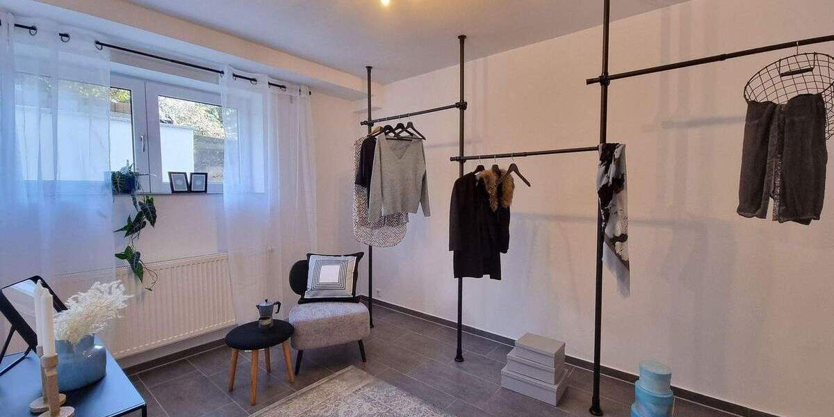 Bungalow Mühlacker - 7 Zimmer, 207 m&sup2;, 549.000&euro; | Angebot:25724180