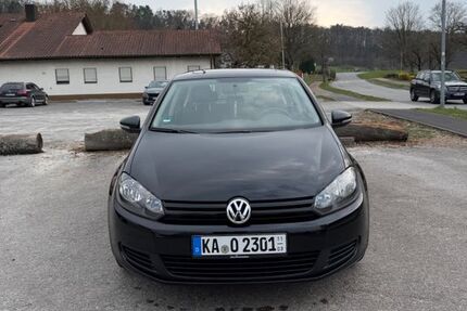 VW Golf 97.000 km 5.000 &euro; Mosbach 74821