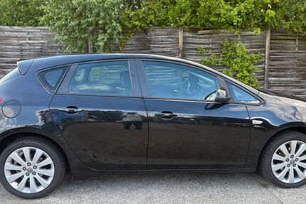 Opel Astra 180.000 km 3.600 &euro; Oedheim 74229