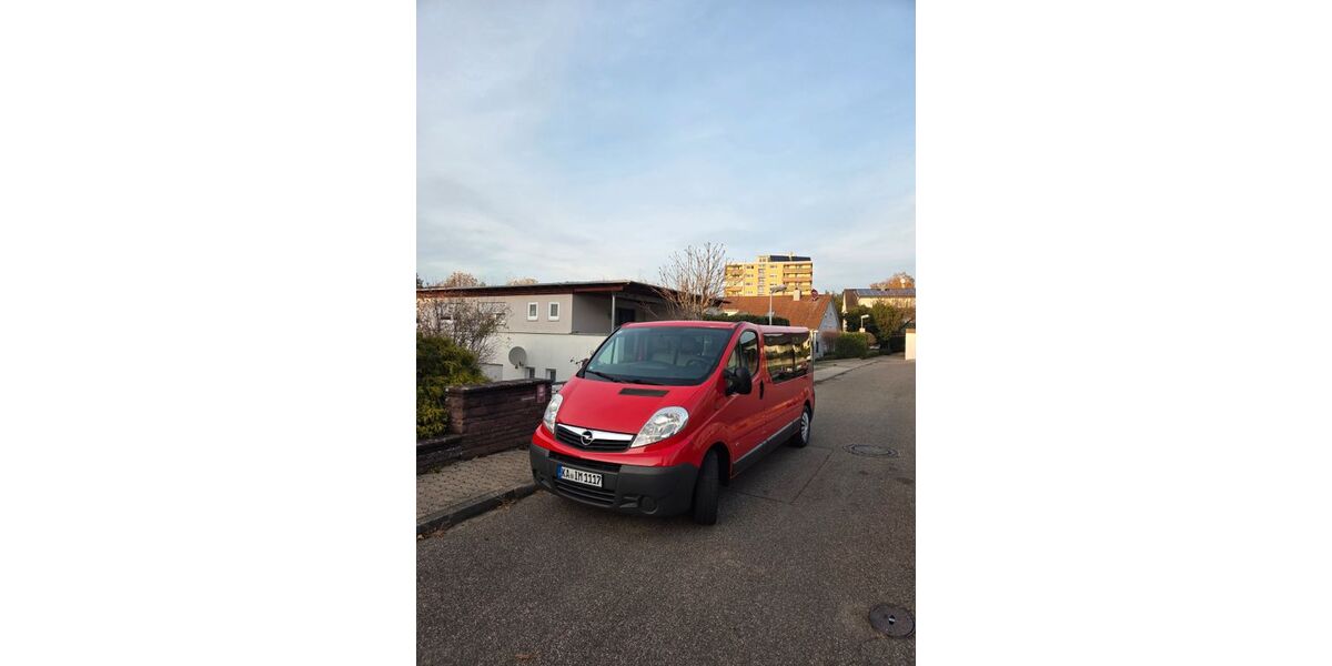 Opel Vivaro 207.000 km 11.500 &euro; Bretten 75015