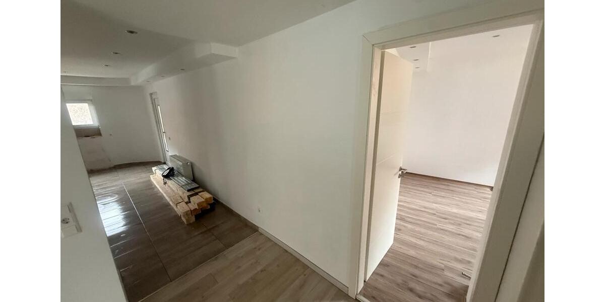 Erdgeschoßwohnung Illingen - 3 Zimmer, 80 m&sup2;, 900&euro; | Angebot:25612113