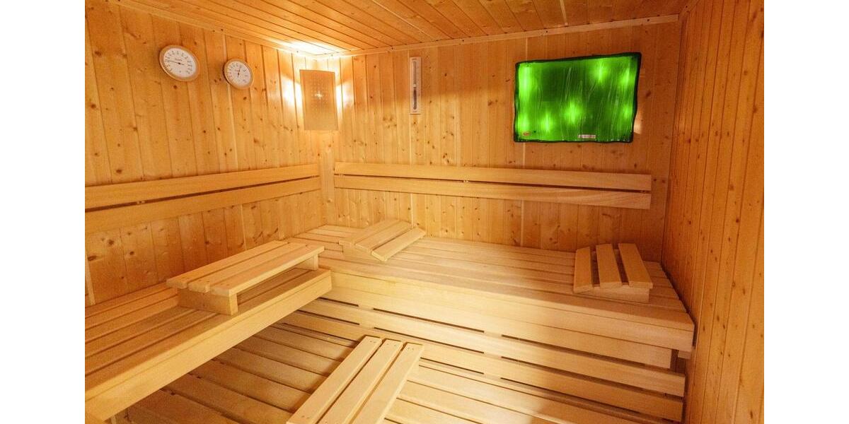 Einfamilienhaus Bad Friedrichshall - 6 Zimmer, 240 m&sup2;, 2.650&euro; | Angebot:25832076