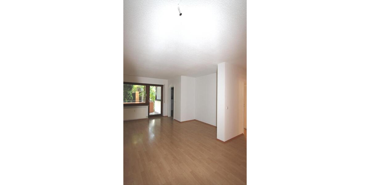 Erdgeschoßwohnung Heilbronn - 2.5 Zimmer, 101 m&sup2;, 1.200&euro; | Angebot:22360381