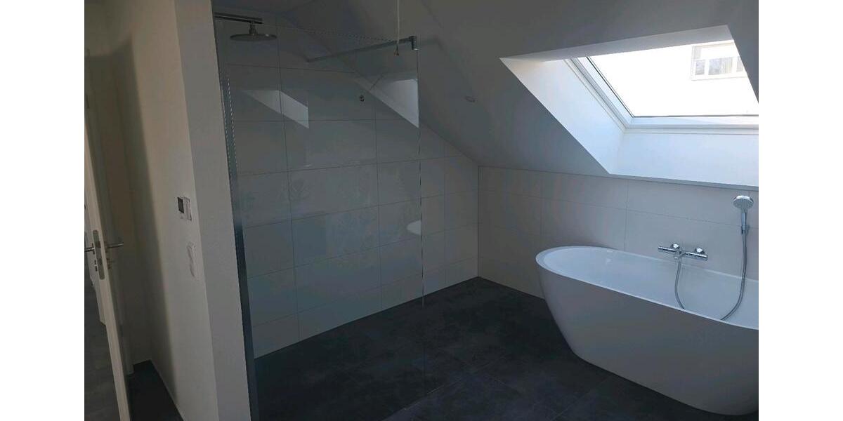 Dachgeschoßwohnung Bietigheim-Bissingen Bissingen - 2 Zimmer, 68 m&sup2;, 1.100&euro; | Angebot:25408342