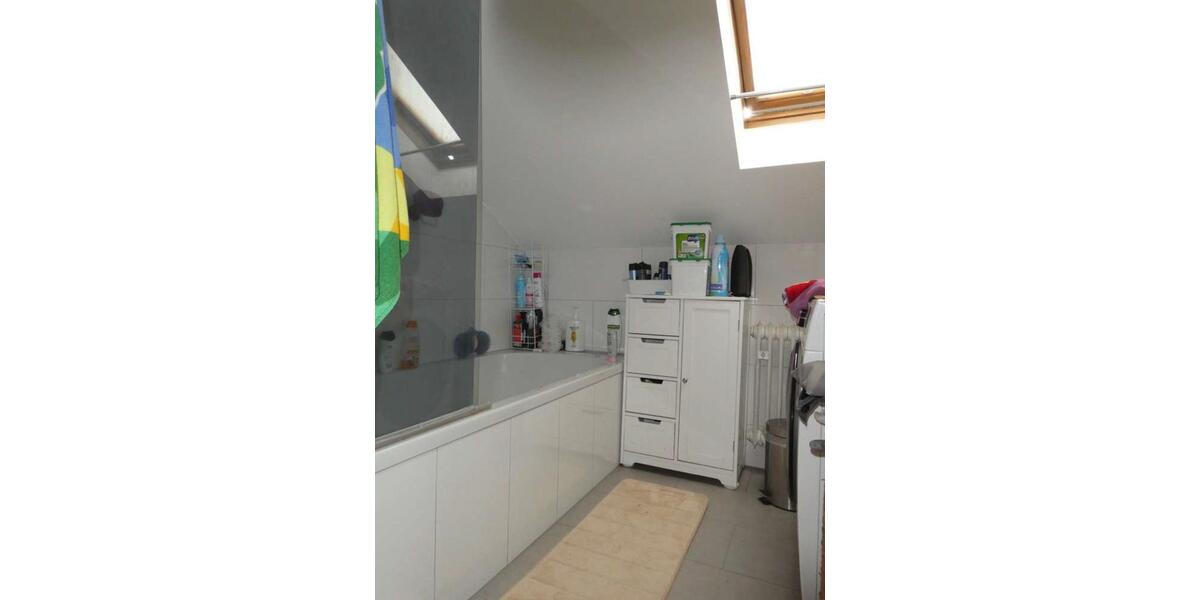 Dachgeschoßwohnung Illingen - 4 Zimmer, 86 m&sup2;, 1.090&euro; | Angebot:25576463