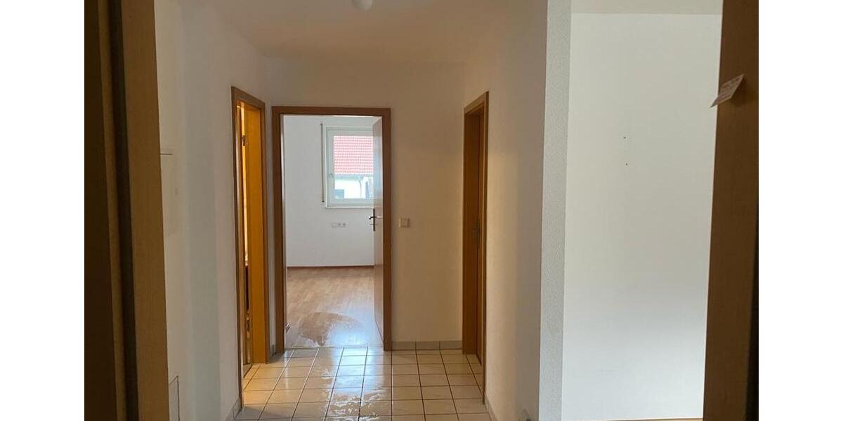 Hochparterre Brackenheim - 3.5 Zimmer, 75 m&sup2;, 1.400&euro; | Angebot:25865107