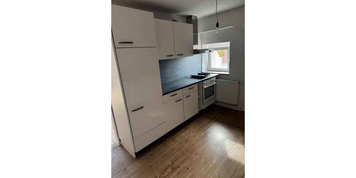 Dachgeschoßwohnung Cleebronn - 5 Zimmer, 109 m&sup2;, 1.100&euro; | Angebot:25824881