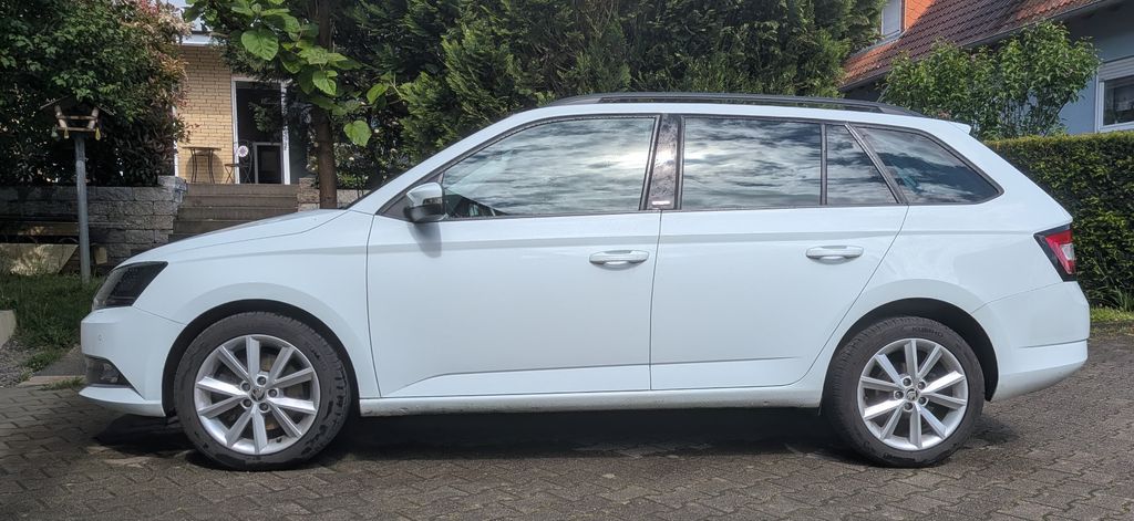 Skoda Fabia 87.000 km 10.500 &euro; Walzbachtal 75045