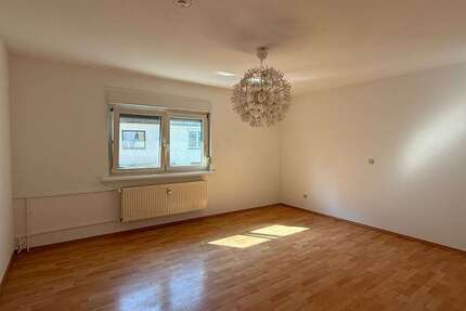 Wohnung Mosbach - 2 Zimmer, 65 m&sup2;, 650&euro; | Angebot:25798565