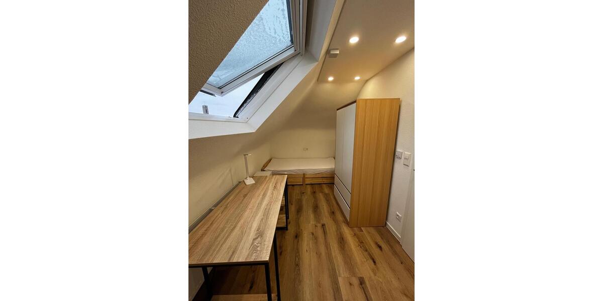 Dachgeschoßwohnung Heilbronn Kernstadt - 1 Zimmer, 12 m&sup2;, 468&euro; | Angebot:25238911