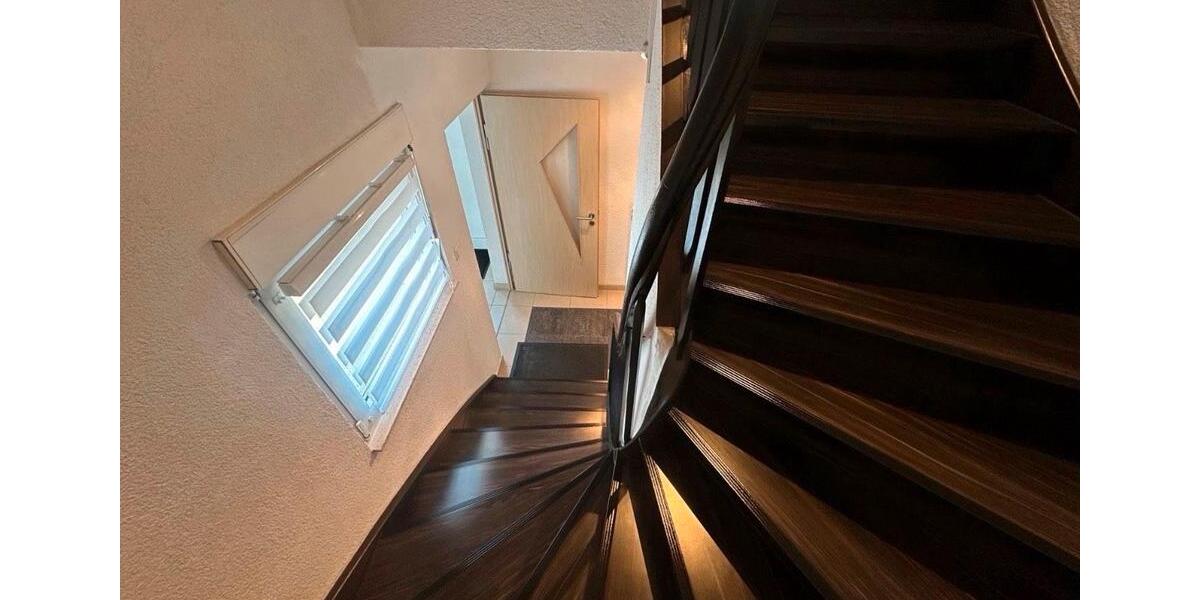 Einfamilienhaus Heilbronn Böckingen - 8 Zimmer, 168 m&sup2;, 520.000&euro; | Angebot:25855541