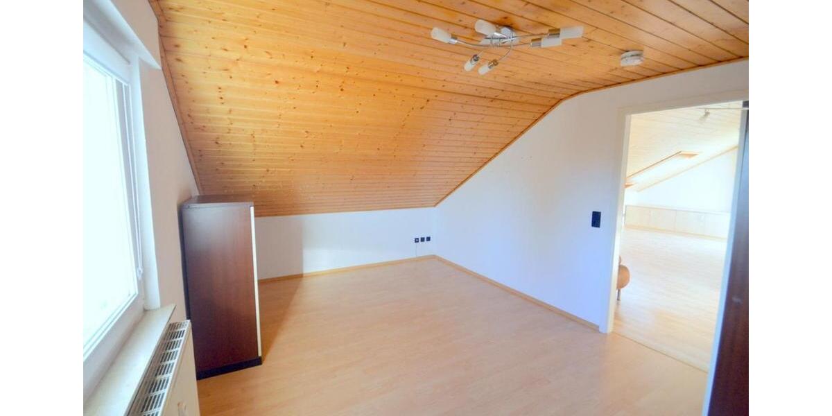 Dachgeschoßwohnung Heilbronn Frankenbach - 2 Zimmer, 33 m&sup2;, 550&euro; | Angebot:25959870