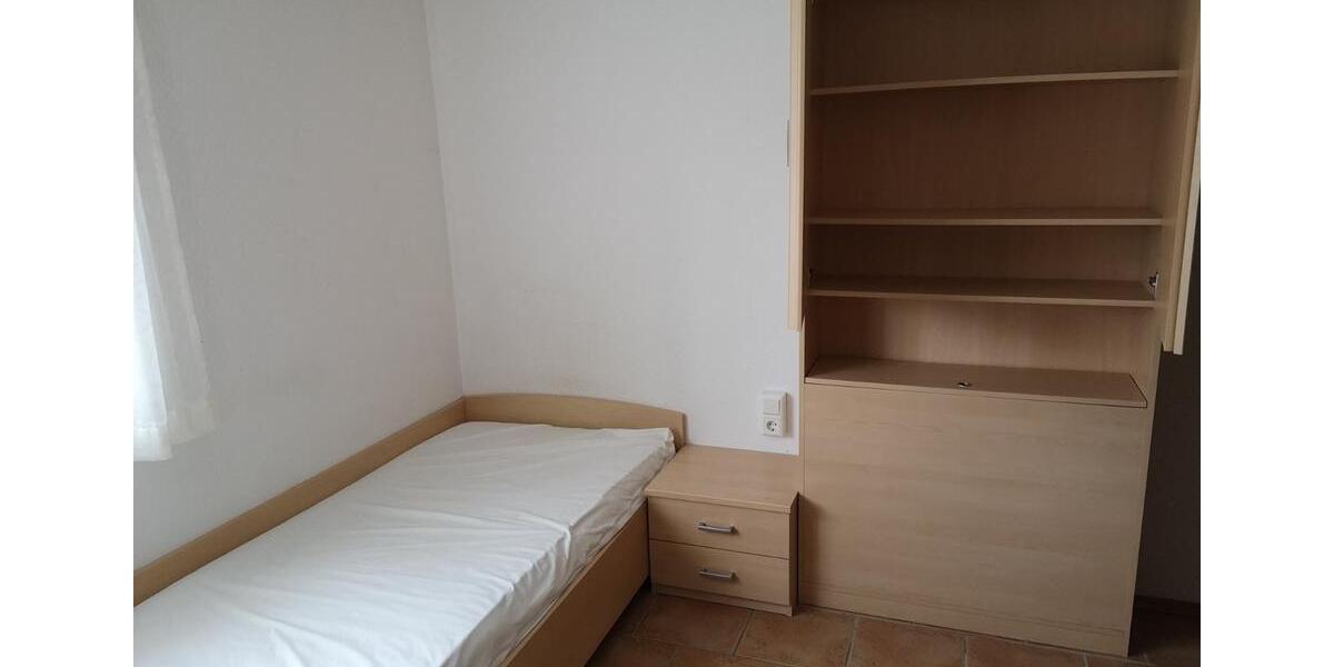 Etagenwohnung Mosbach - 1 Zimmer, 18 m&sup2;, 340&euro; | Angebot:25710193
