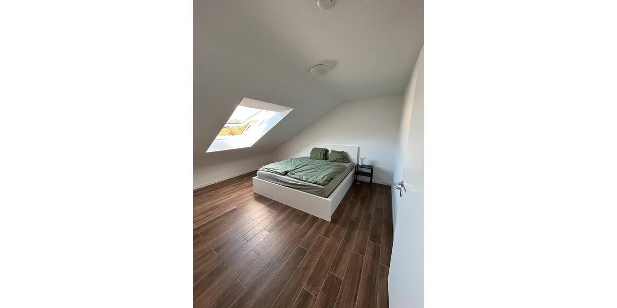 Dachgeschoßwohnung Wiesloch - 3 Zimmer, 70 m&sup2;, 814&euro; | Angebot:25312639