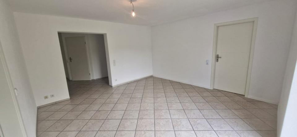 Erdgeschoßwohnung Mosbach - 3 Zimmer, 70 m&sup2;, 600&euro; | Angebot:25953938