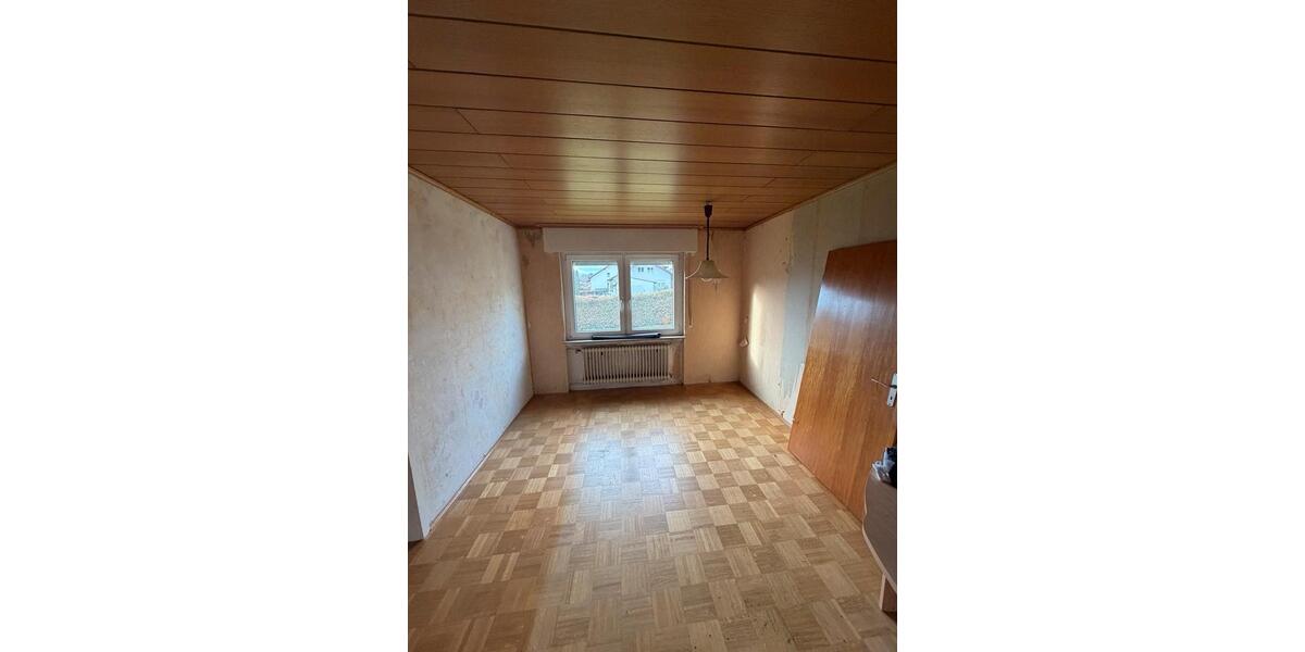 Einfamilienhaus Oberderdingen - 7 Zimmer, 200 m&sup2;, 399.000&euro; | Angebot:25294244