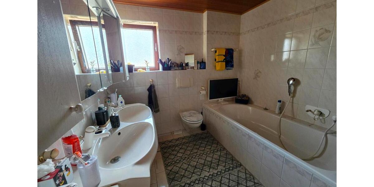 Etagenwohnung Angelbachtal - 3.5 Zimmer, 90 m&sup2;, 1.300&euro; | Angebot:25957102