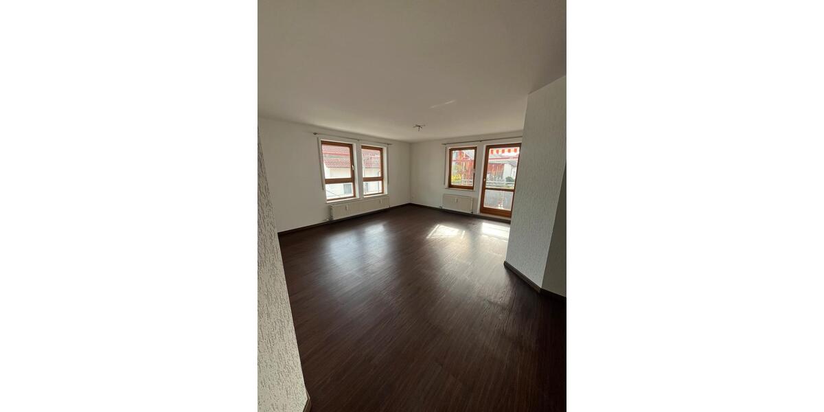 Etagenwohnung Hessigheim - 4.5 Zimmer, 96 m&sup2;, 1.400&euro; | Angebot:25930069