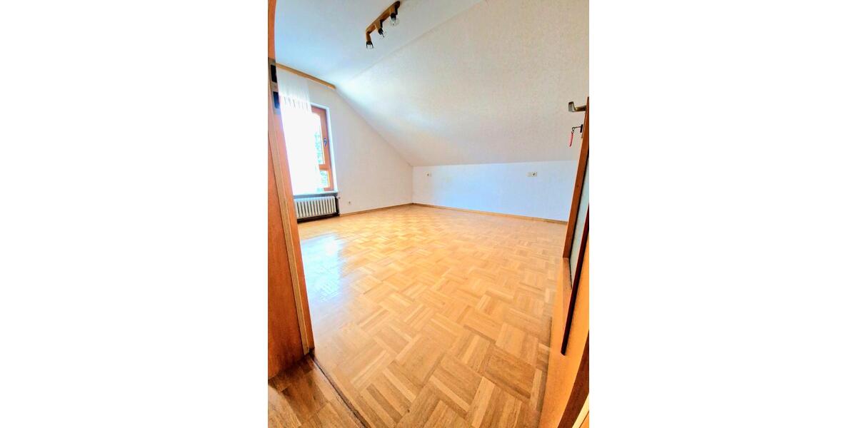 Dachgeschoßwohnung Heilbronn - 3 Zimmer, 65 m&sup2;, 900&euro; | Angebot:25842339