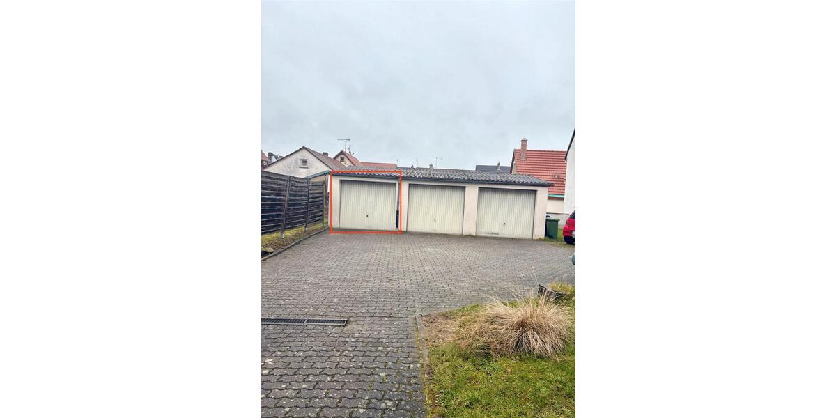 Dachgeschoßwohnung Bruchsal - 3 Zimmer, 64 m&sup2;, 198.000&euro; | Angebot:25104264